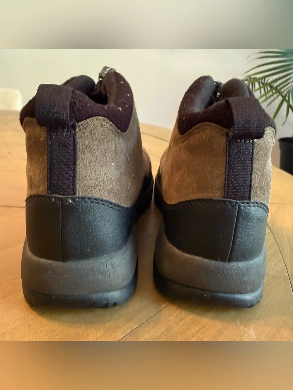 LL Bean men’s size 7.5 hiking, snow boot